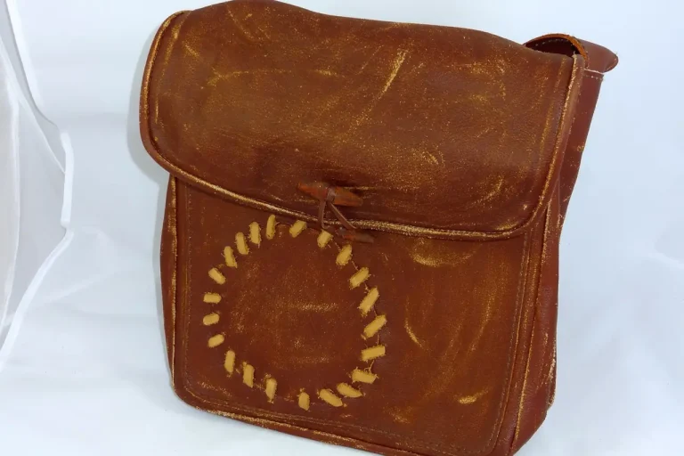 Flynn Satchel